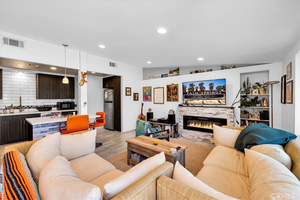 595 S Calle Santa Rosa