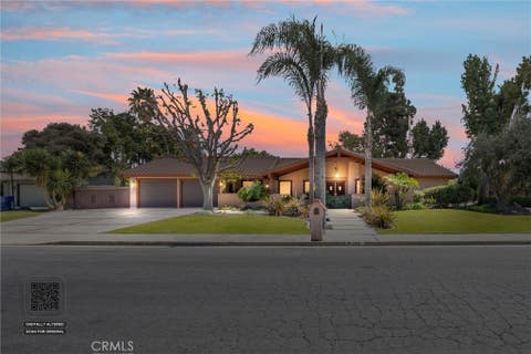 Photo of 7611 De Colores Court, Bakersfield, CA 93309 (MLS # SR26158611)
