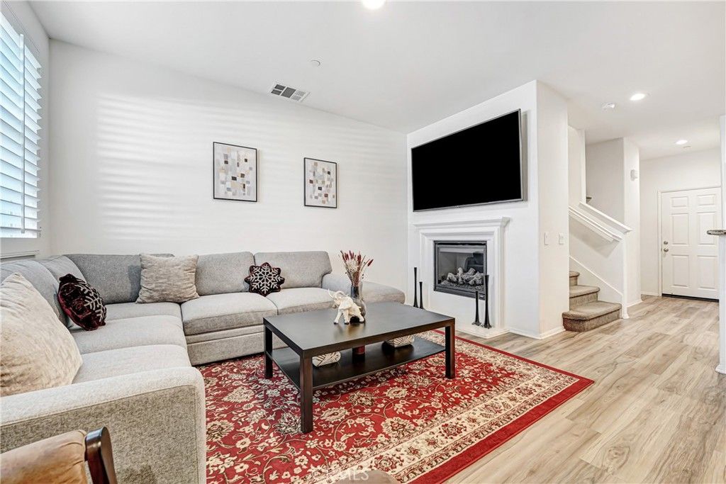 Photo of 2234 Winifred St #2, Simi Valley, CA 93063 (MLS # SR26062504)