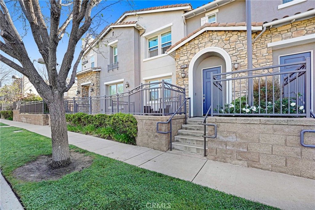 Photo of 2234 Winifred St #2, Simi Valley, CA 93063 (MLS # SR26062504)