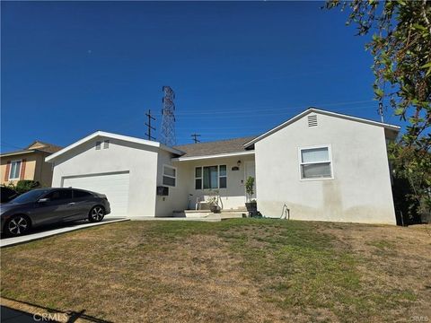 Photo of 213 W Doncrest St, Monterey Park, CA 91754 (MLS # WS26054550)