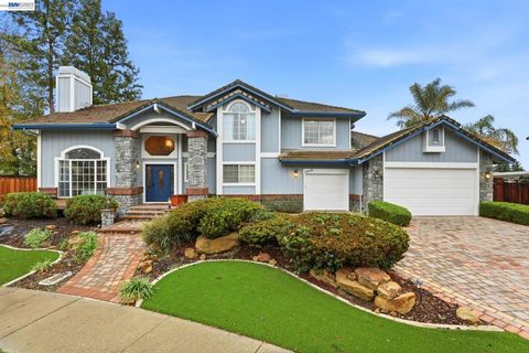 Photo of 1414 1414 Columbine Way Way, Livermore, CA 94551 (MLS # 41124823)