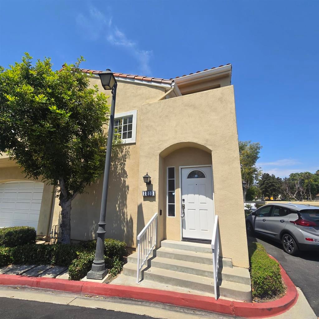 2313 Paseo Circulo