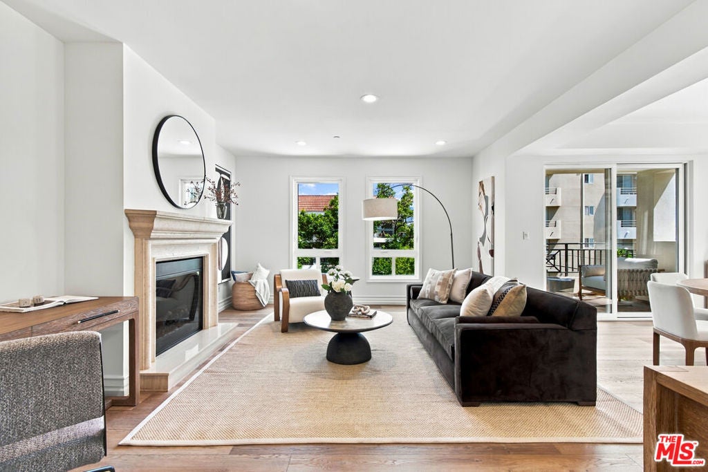 325 Arnaz Drive 301