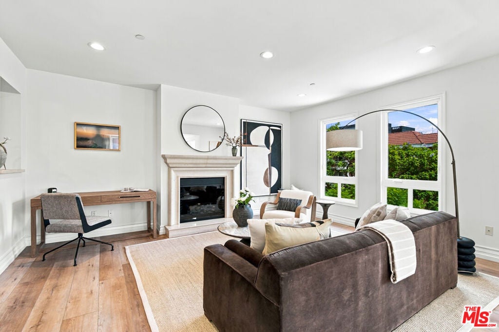 325 Arnaz Drive 301