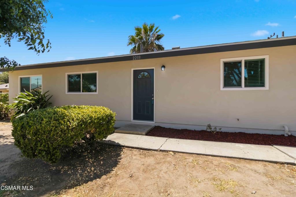 2233 Caldwell Avenue