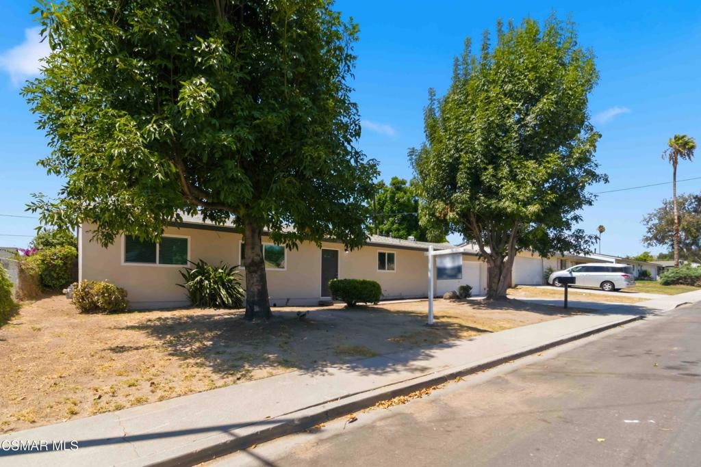 2233 Caldwell Avenue