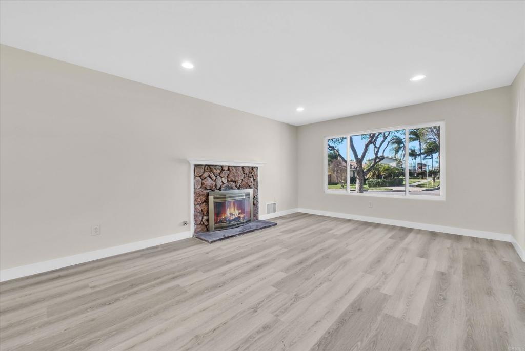 547 N Fillmore Avenue