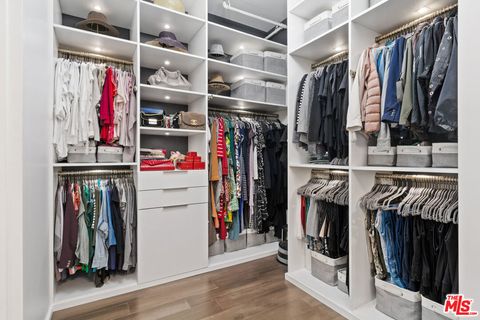 Photo of 1111 S Grand Avenue #716, Los Angeles, CA 90015 (MLS # 26637359)