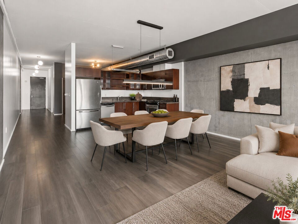 1111 S Grand Avenue 716, Los Angeles CA 90015