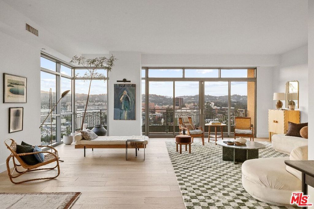 Photo of 10800 Wilshire Boulevard #1901, Los Angeles, CA 90024 (MLS # 25577445)