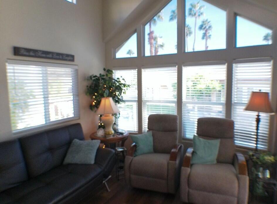 Rancho Casa Blanca - Manufactured In Park