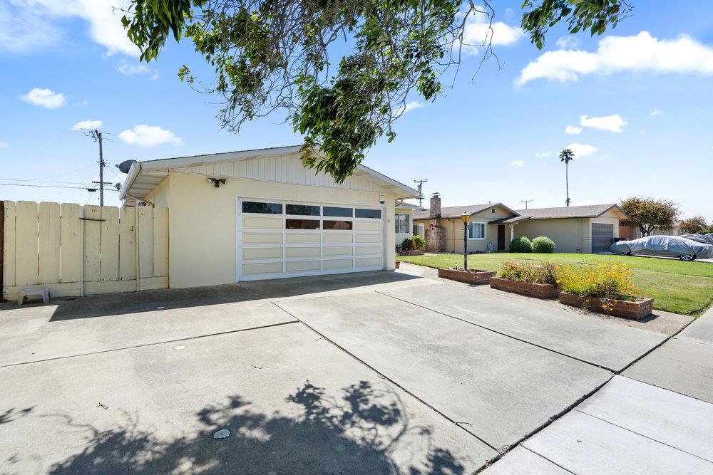582 E Alvin Drive