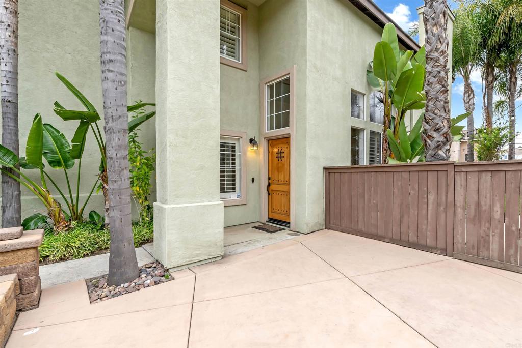 1043 Camino Calabazo