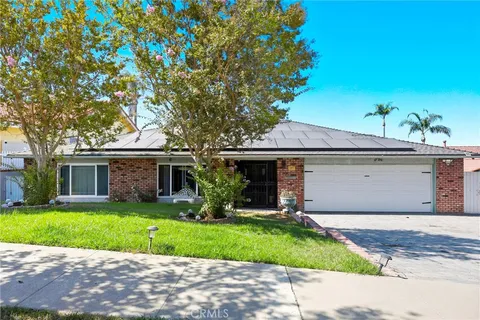 1474 Greenbriar Avenue, Corona, CA 92878 - MLS#: MB25170214