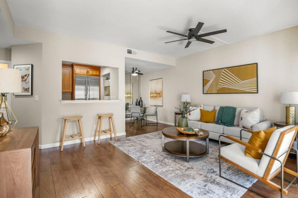 734 Northrup Street 225
