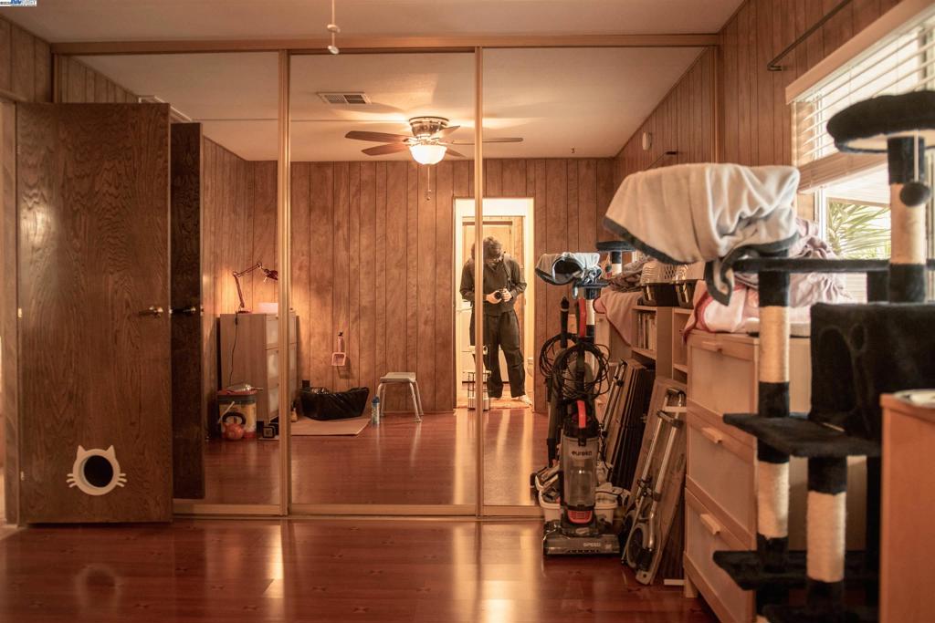 SUNNYVALE - Manufactured In Park