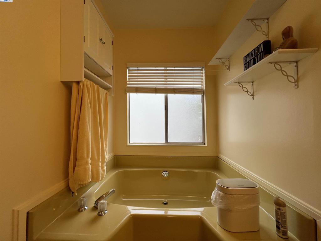 SUNNYVALE - Manufactured In Park