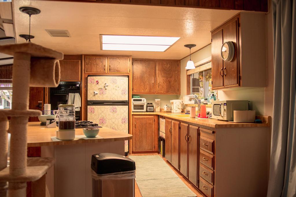 SUNNYVALE - Manufactured In Park