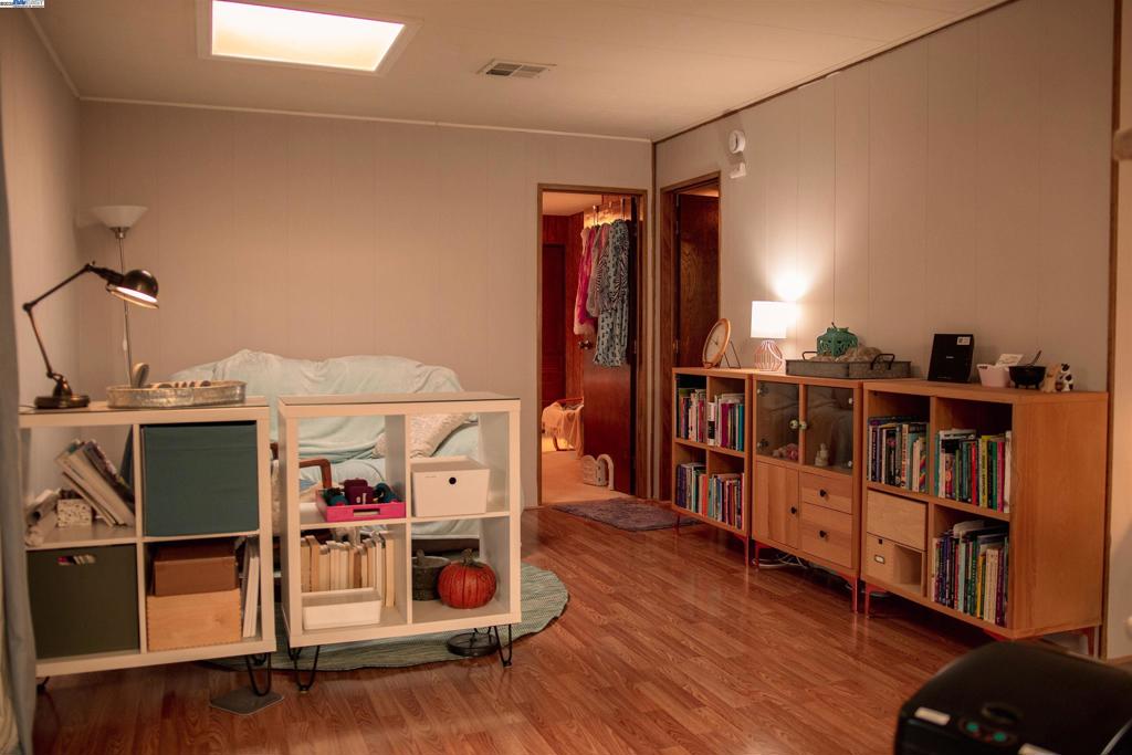 SUNNYVALE - Manufactured In Park