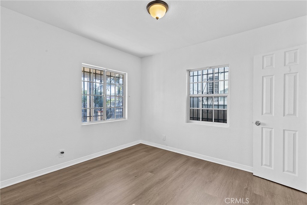 1413 W 99th Street