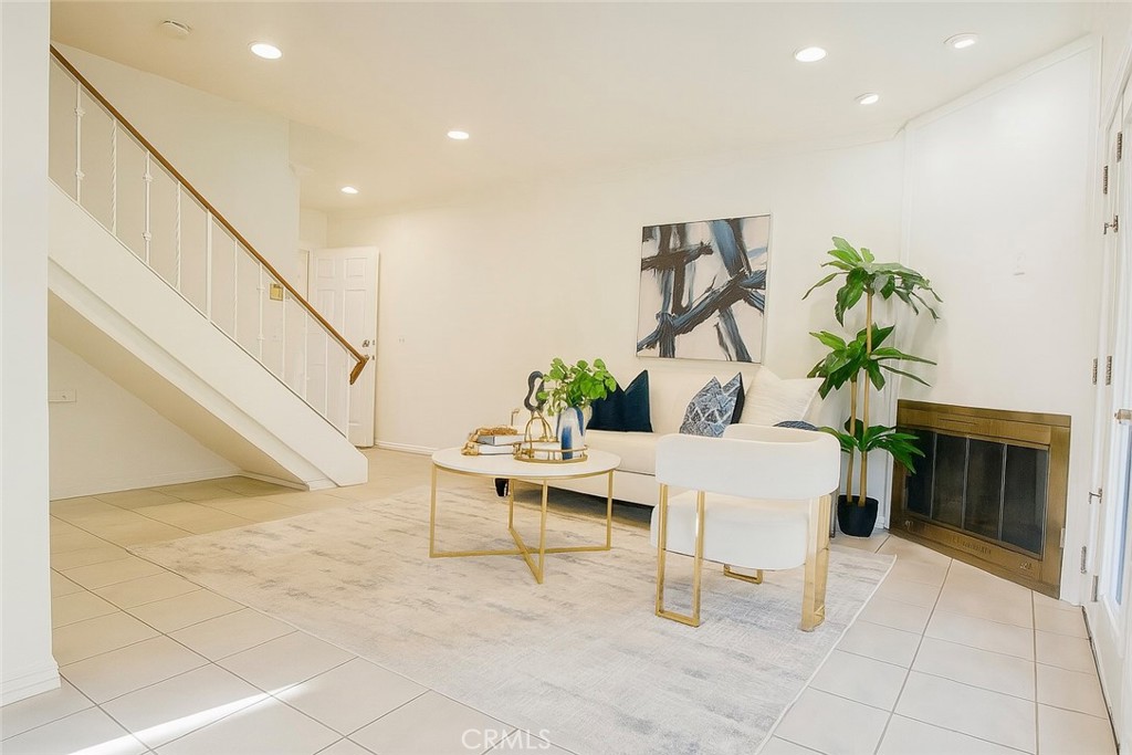 7885 Cerritos Avenue 12