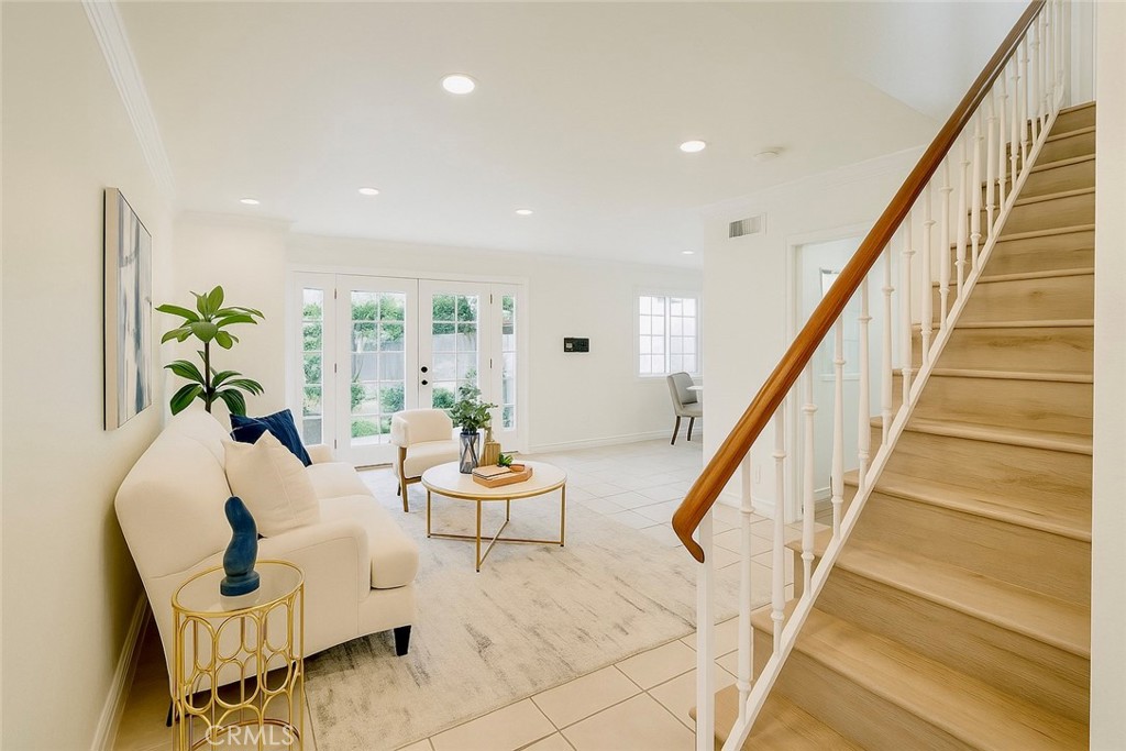 7885 Cerritos Avenue 12