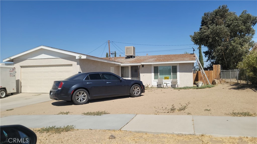 Located in a desirable neighborhood just minutes from Super Walmart, this home offers both convenience and comfort. Public records show 3 bedrooms, but the former office—already equipped with a closet and French doors—has been converted into a 4th bedroom, making this a true 4-bedroom, 1 and 3/4 bath home.
Features include:
Attached garage
Spacious master bedroom with en-suite 3/4 bath
Covered rear porch, perfect for relaxing or entertaining
Eligible for both conventional and FHA financing
Recently used as a rental property
Additional Notes:
Tenant occupied; showings are by appointment only
Tenant vacates September 30th