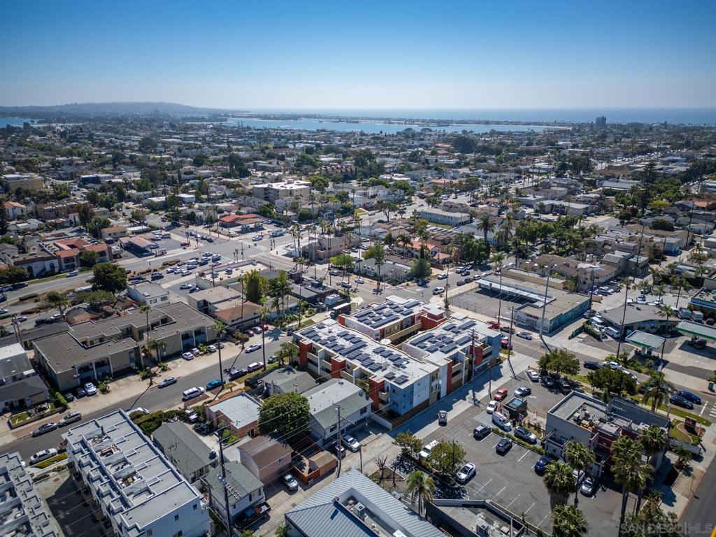 1930 Hornblend Street