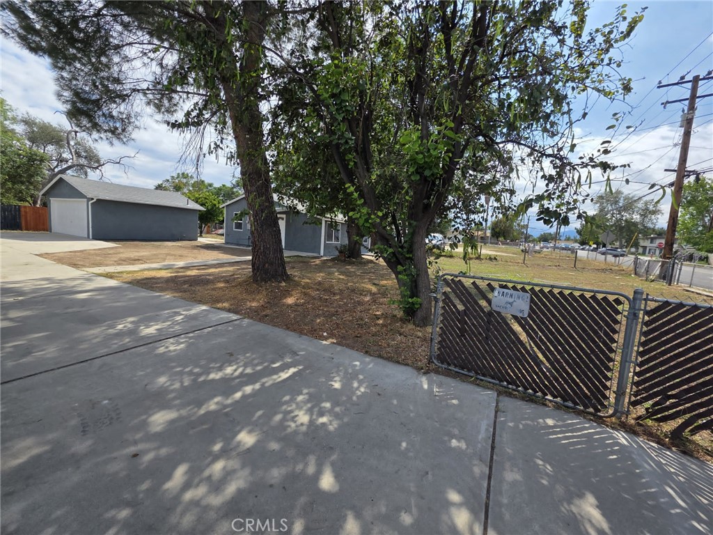 865 W 48th Street