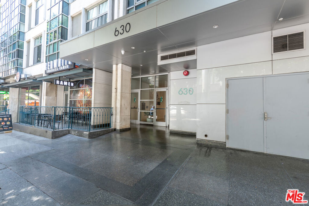 Located in the heart of LA's Financial District, this bright and well-sized 680 sq ft one-bedroom, one-bath unit is on the third floor of a quiet, well-maintained building. The open-plan living room features bamboo floors and space for both a couch and kitchen table. The kitchen offers a full-size refrigerator, stove, oven, cooktop, dishwasher, and plenty of counter space. A washer-dryer combo is also included and tucked away neatly. The bedroom is comfortably sized and fits a king bed with ease, with customized and convenient built-in wardrobe storage. The bathroom is stylish, with a full shower and marble flooring. The building offers 24-hour security, an excellent gym and fitness area, and one subterranean parking spot. You're close to Pershing Square Station and several bus lines, making commutes, whether to USC or across the city, straightforward. On your days off, you're just minutes from Grand Central Market, The Broad, Walt Disney Concert Hall, LA Live, and more. It's a great mix of convenience, culture, and calm in the middle of downtown.
