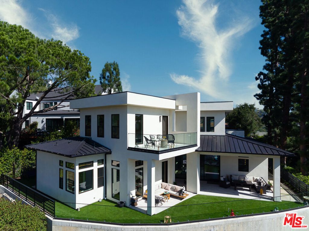 Photo of 1367 Casiano Road, Los Angeles, CA 90049 (MLS # 26632829)