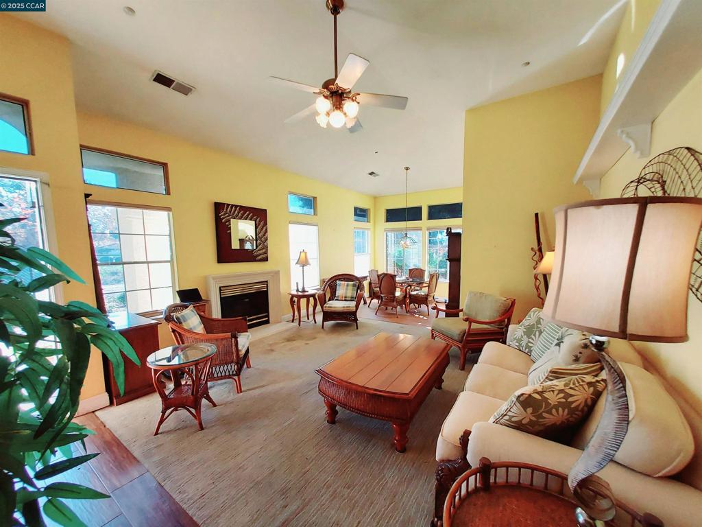 VERONA HACIENDA - Residential