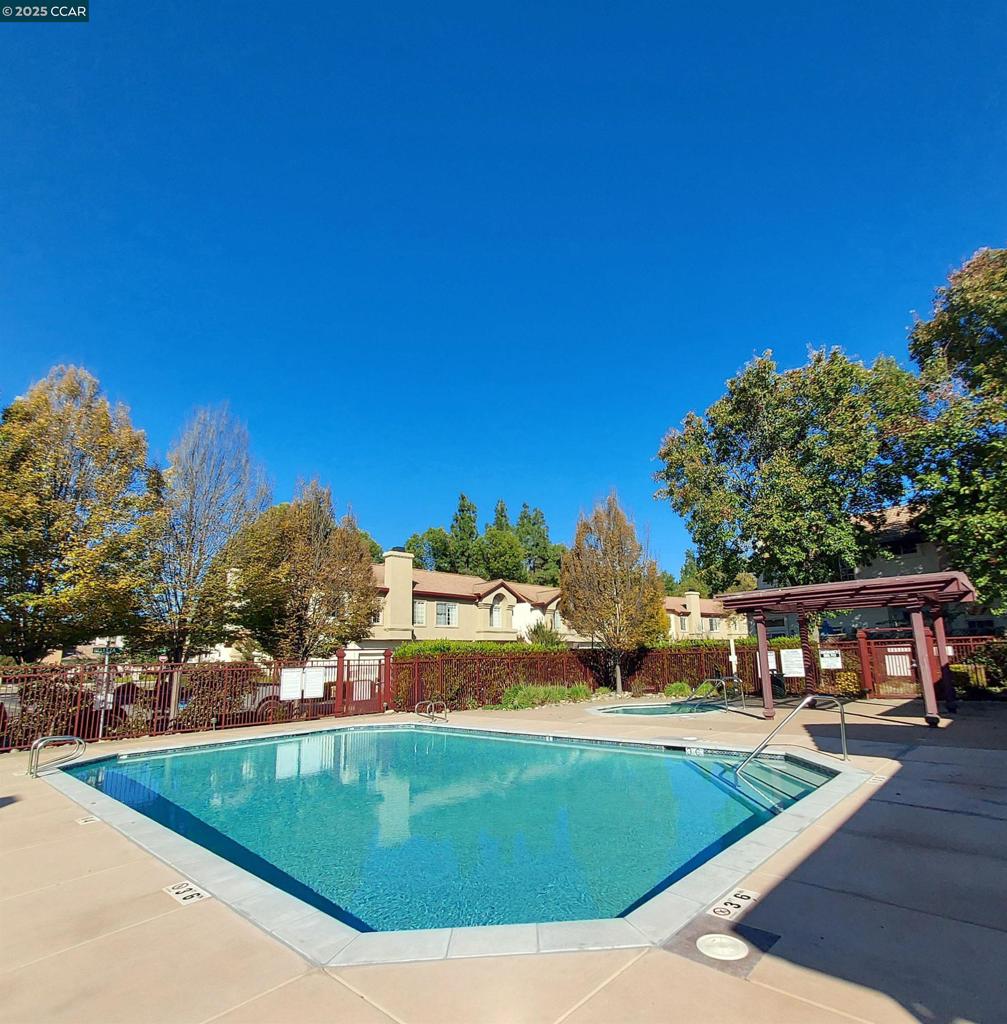 VERONA HACIENDA - Residential