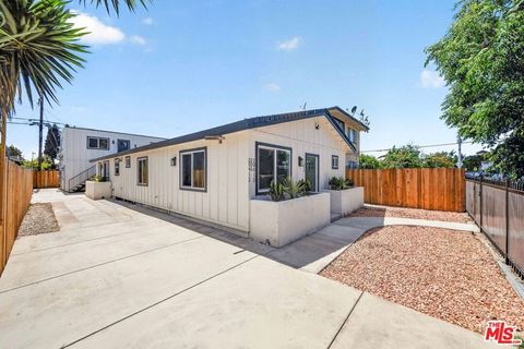 Photo of 204 E 88th Street #A,B,C,D, Los Angeles, CA 90003 (MLS # 26761575)
