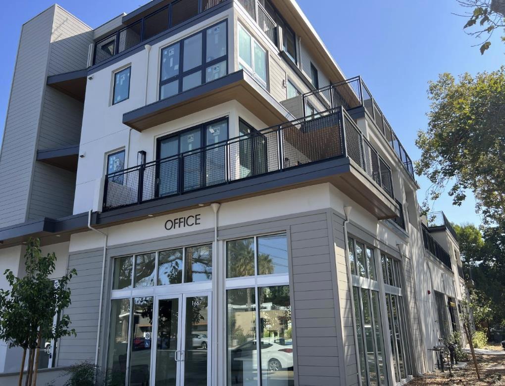 Experience modern elegance in this 2-bedroom, 2-bath condo at San Carlos' exclusive 6-unit boutique building. Constructed in 2022, this residence boasts floor-to-ceiling windows that flood the space with natural light. Enjoy amenities like central AC, hardwood floors and an elevator. With a secured entry, garage parking, and close proximity to vibrant downtown and Laurel Ave., this home offers both convenience and sophistication. Washer/dryer hookups included for your ease. **Condo is vacant. Photos with staging are from the previous sale.**
