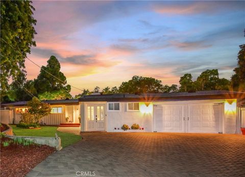 Photo of 2321 Carriage Dr, Rolling Hills Estates, CA 90274 (MLS # PV25254833)