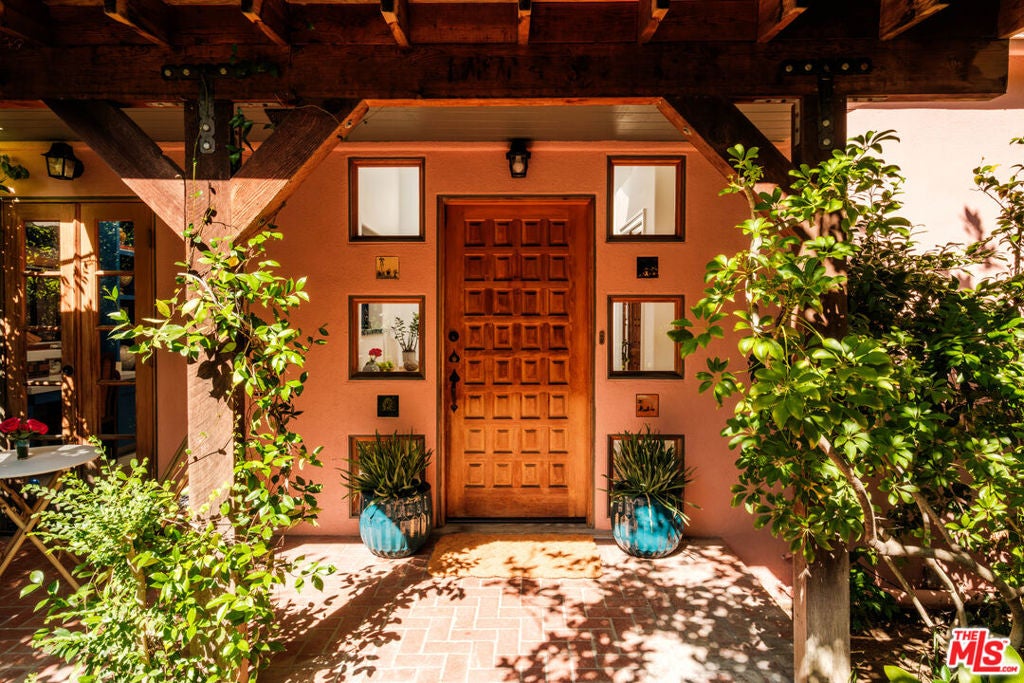 3359 Bennett Drive
