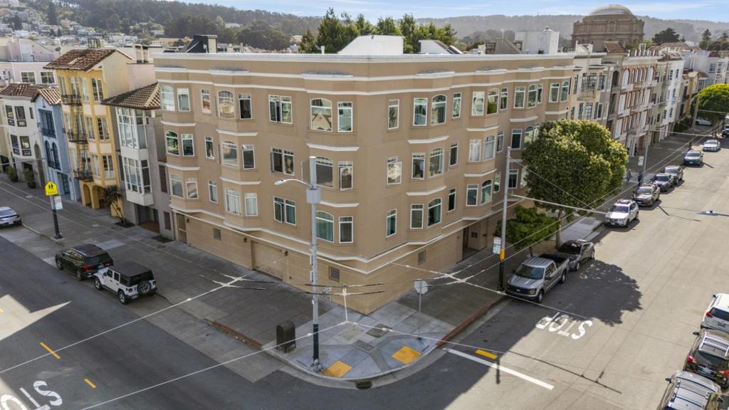 1921 Jefferson Street 205