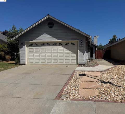 Photo of 147 Fruitwood Cmn, Brentwood, CA 94513 (MLS # 41145493)