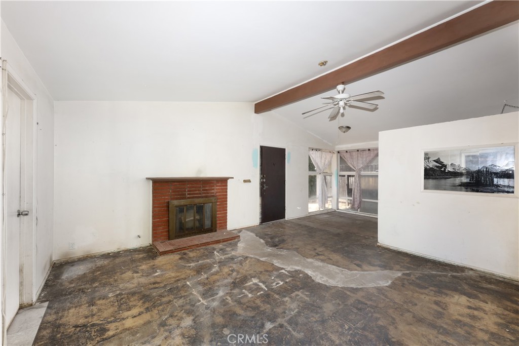 1245 W Cherry