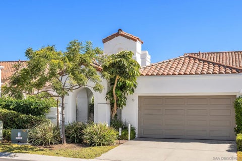 Photo of 4985 Alicante Way Way, Oceanside, CA 92056 (MLS # 260021737SD)