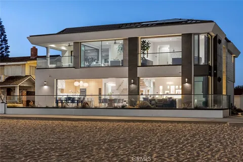 706 W Oceanfront, Newport Beach, CA 92661 - MLS#: NP25195952