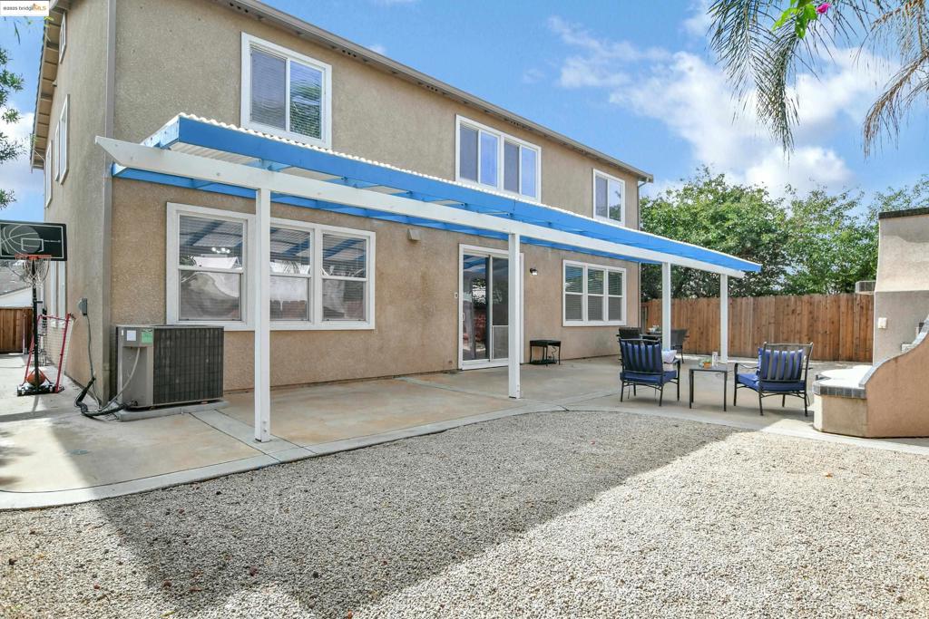 OAKLEY - Residential