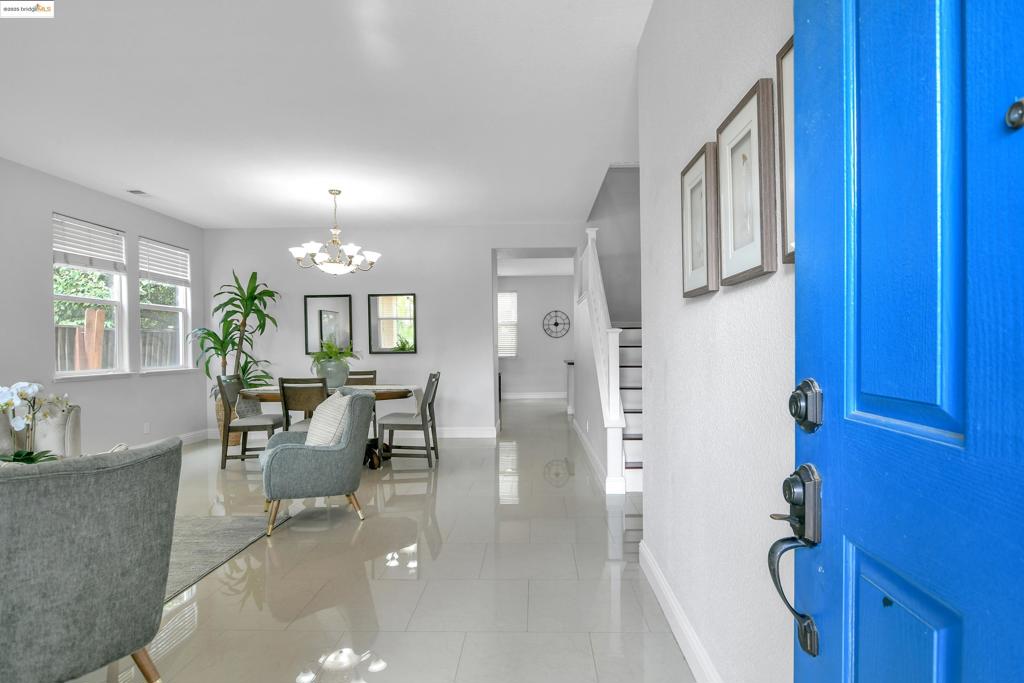 OAKLEY - Residential