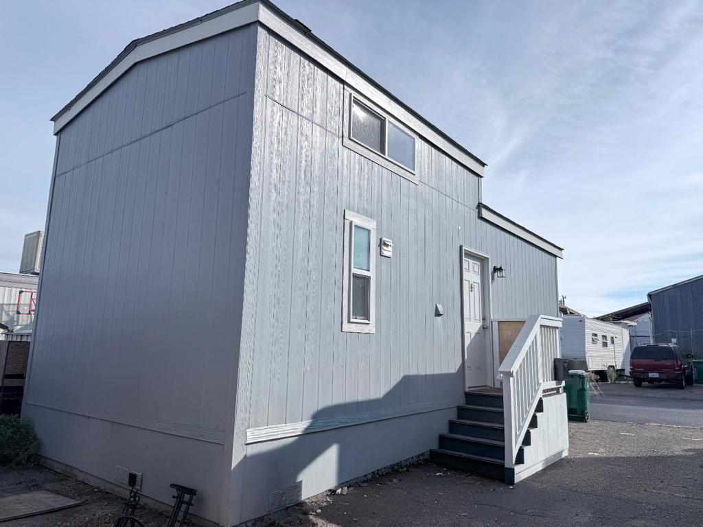 2425 Church Lane 47