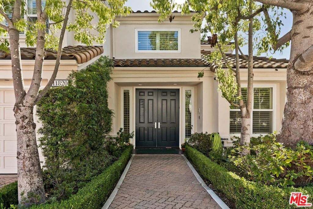 Photo of 11820 Gwynne Lane, Los Angeles, CA 90077 (MLS # 26647773)