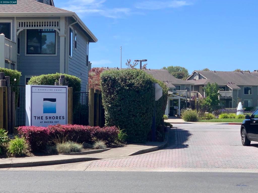 Photo of 96 Lakeshore Ct, Richmond, CA 94804 (MLS # 41131525)
