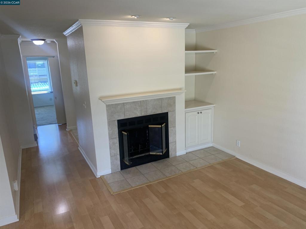 96 Lakeshore Ct