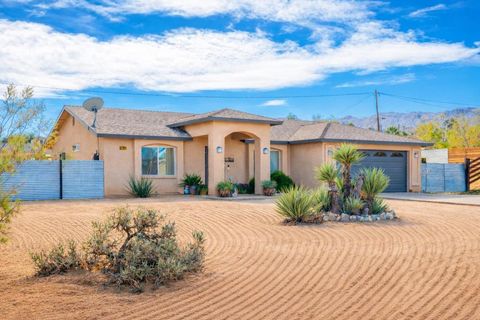 Photo of 61869 Grand View Circle, Yucca Valley, CA 92284 (MLS # 219140332DA)